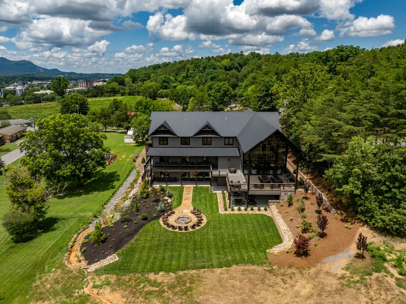 GRAND FORGE LODGE